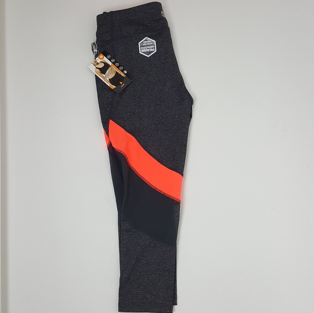 Avia Athletic Capri Leggings